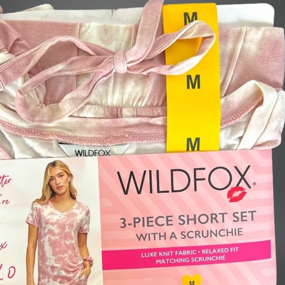 NEW Wildfox 3-Piece Short Set With Scrunchie Sz Med. 🎉Host Pick🎉 - Picture 7 of 8